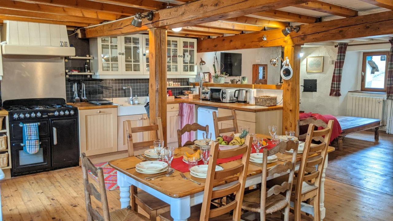 فيلا ليز أونجليهفي La Ferme Des Astres المظهر الخارجي الصورة